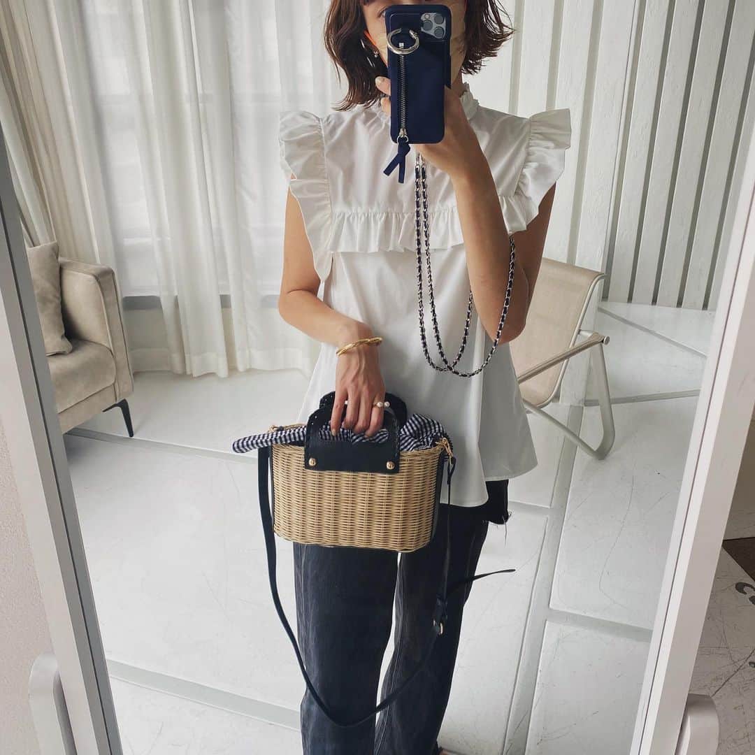 のインスタグラム：「いよいよ明日🩵 ⁡ @donobanweb POPUPSHOP スタートです♡ ⁡ 毎日いますので 遊びに来てくださると嬉しいです♡ 16日と19日は18:00までの予定です🗓️ ⁡ ⁡ ━━━━━━━━━━━━ ⁡ DONOBAN POPUP SHOPㅤ ⁡ 2023.6.14(WED)～6.20(TUE) 10:00 ~ 20:00 ㅤ 📍阪急うめだ本店 3F  プロモーションスペース31 ⁡ ㅤ ━━━━━━━━━━━━ ⁡ ⁡ お待ちしております♡」