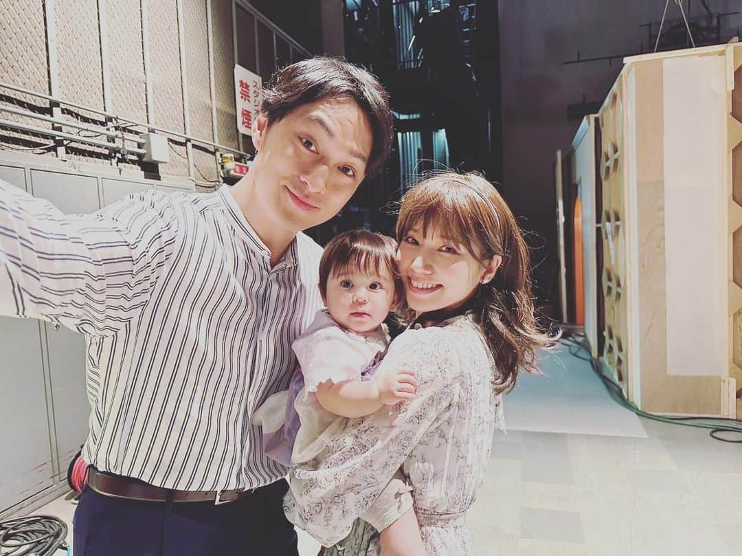 渡辺大さんのインスタグラム写真 - (渡辺大Instagram)「今夜10時からNHK総合で「育休刑事」第9話が放送されます！  撮影終わりに海原一家で写真を🤳  ソニンちゃんとは以前にもドラマで共演させていただきました、今回は平和な結末が待っているのか…！乞うご期待です😉  #育休刑事 #NHK #今夜10時から」6月13日 20時18分 - dai_watanabe0801