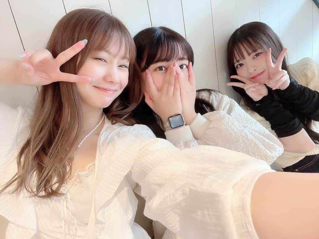 竹内彩姫のインスタグラム：「☕️🍃  可愛い2人と仕事合間にカフェ 行ってきたよ〜」