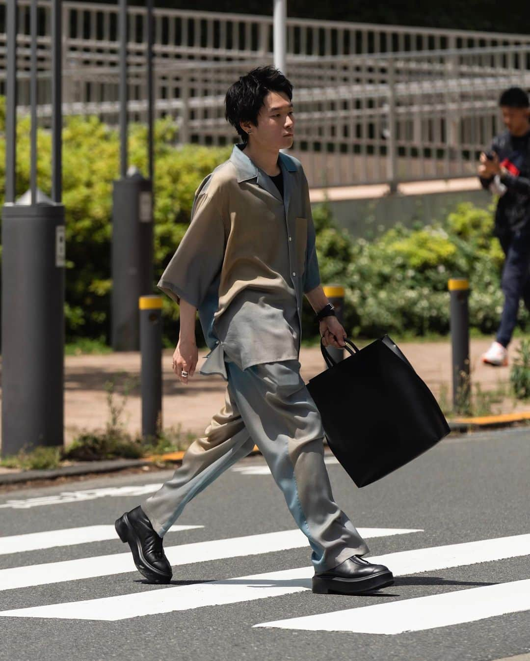 Ryoさんのインスタグラム写真 - (RyoInstagram)「My 9 styling ideas for summer🚶‍♂️🚶‍♂️🚶‍♂️  Which one do you like the best?  Let me know at the comment or sharing it;)✍️  ----------------------------------------- Ryo Takashima ⚪︎Youtube : Ryo Takashima で検索🔍 ⚪︎select shop  → @plus81.official  ⚪︎brand → @the_clesste  -----------------------------------------  #arcteryx #vega #ryotakashima #yoketokyo #ssstein #daiwapier39 #interim #therow #newbalance #streetstyle #streetfashion #fashion #outfit #hyke #porter #therow #kanemasa #plus81 #blurhmsrootstock  #blurhms #sagenation #asics #kikokostadinov #herill #studionicholson #sagenation #outfit #穿配不重样 #每日穿搭 #日系穿搭 #我最爱的服装品牌」6月13日 20時28分 - ryo__takashima