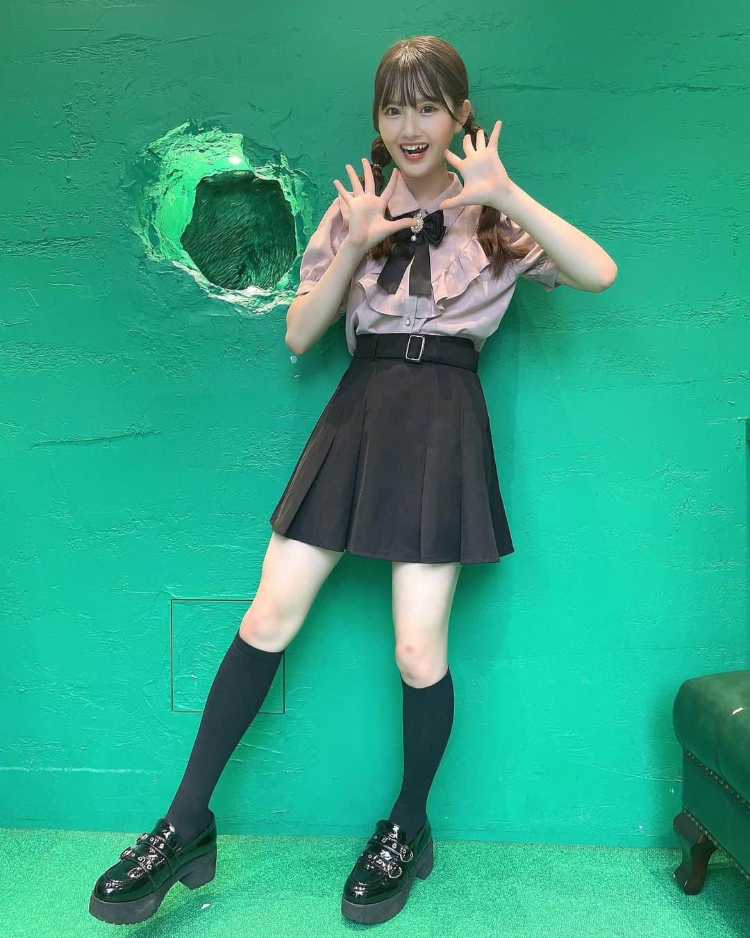 工藤咲姫のインスタグラム：「(*´∇｀)ﾉおひさ〜♪   #お久しぶりです  #久しぶりの投稿  #毎日が笑顔で溢れている  #頑張ってます  #ツイン三つ編み  #緑の世界  #平和な世界になりますように  #fjk  #工藤咲姫」
