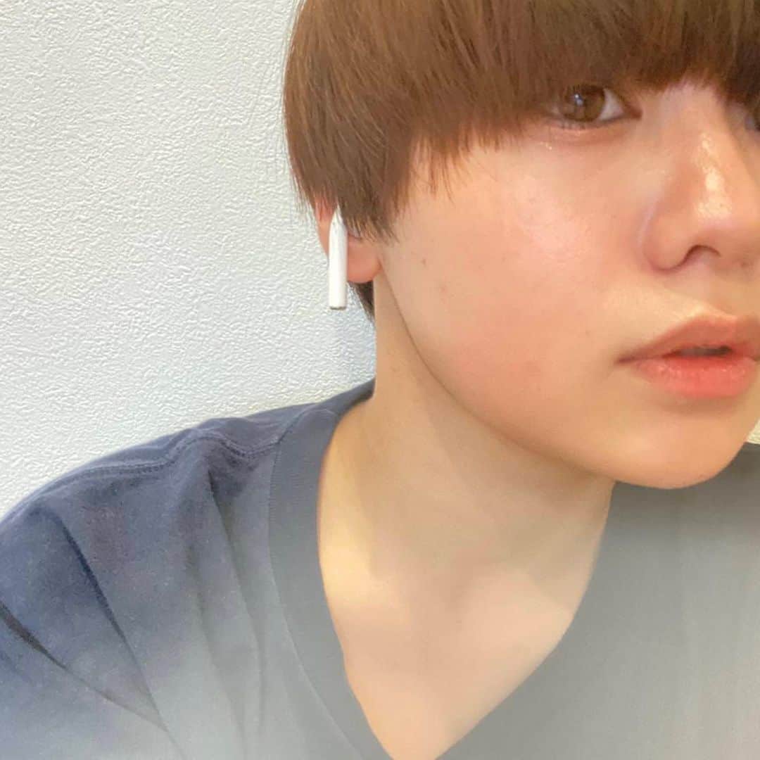 吉柳咲良さんのインスタグラム写真 - (吉柳咲良Instagram)「短髪にしたすぎる欲が止まらない。誰か止めてくれ。」6月13日 21時00分 - kiryusakura_official