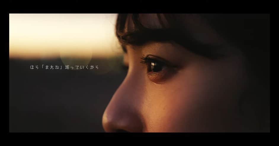 のインスタグラム：「k.kさん(kudokimuさん)のまたねに出演させていただきました。 メロディと歌詞が優しくて素敵な曲なので是非💓 YouTubeできけます。 ． ありがとうございました♡ ． 久々の海は癒されました〜🐋 ． ． ． @kkshuhei @kkmasahide  . . . . .」