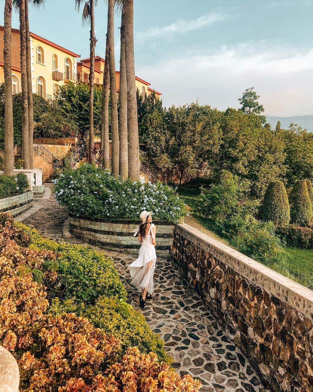 VIENNAのインスタグラム：「Paradise in Khaoyai🍀 最近割とガーリー」