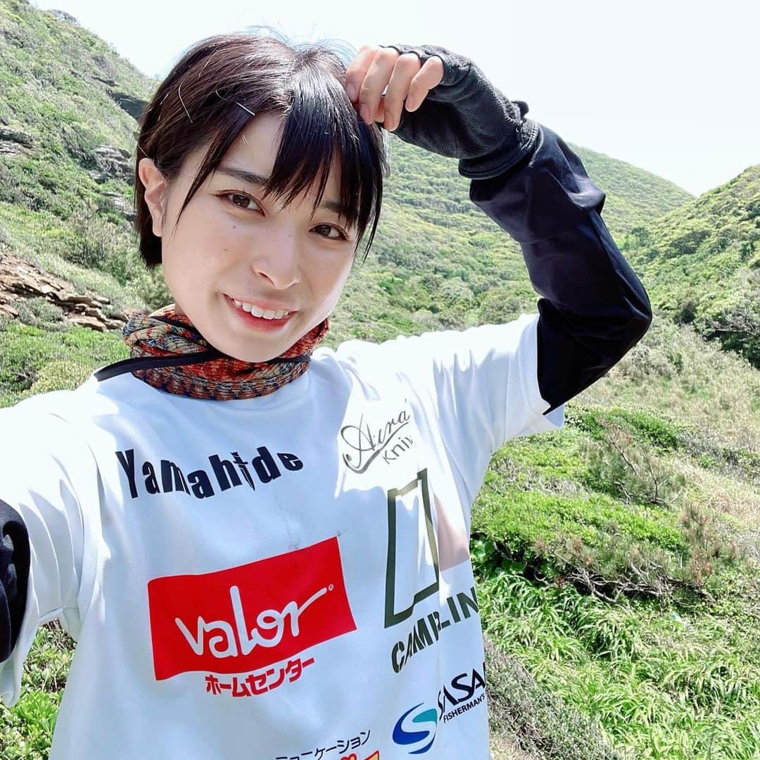 かほなんのインスタグラム：「🏝️6/18(日) 🏝️ ホームセンターバロー浜松浜北店のイベントについて  【トークショー】 ①10:00〜/②14:00〜  【グッズお渡し会】 ①10:30〜/②14:30〜 (サイングッズ有り/Instagramフォローでステッカープレゼント)  ・観覧無料 ・トークショー中の写真撮影OK！  詳細色々出ました！！ ホームセンターバロー浜松浜北店のインスタに載っています😊 @hcvalor_hamakita_outdoor   初めての静岡県でのイベント…！！ 誰に会えるだろう〜〜！！楽しみ！！ せっかくホットな話題だから、10日間サバイバルチャレンジのお話しようかな！🎤✨  静岡県の皆さま、浜松市の皆さま、お邪魔します〜〜！！🙌🙌✨  楽しいトークショーにするよー！！👍✨ 入場無料！ 是非遊びに来てねー！😆✨  #ホームセンターバロー浜松浜北店 #さばいどる  #かほなん」