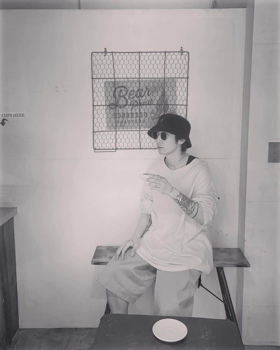 加藤 聖也さんのインスタグラム写真 - (加藤 聖也Instagram)「. BEAR POND ESPRESSO 美味しくて店内も好き。  また行こう🤭  下北沢にあるコストコ STOCKMARTにも行ってみた  #下北沢 #coffee #coffeeshop #coffeestand #caffellatte #llatteart  #BEARPONDESPRESSO #久しぶりの下北沢へ #何気に徒歩で行ける距離だった」6月13日 21時09分 - se1ya_kato