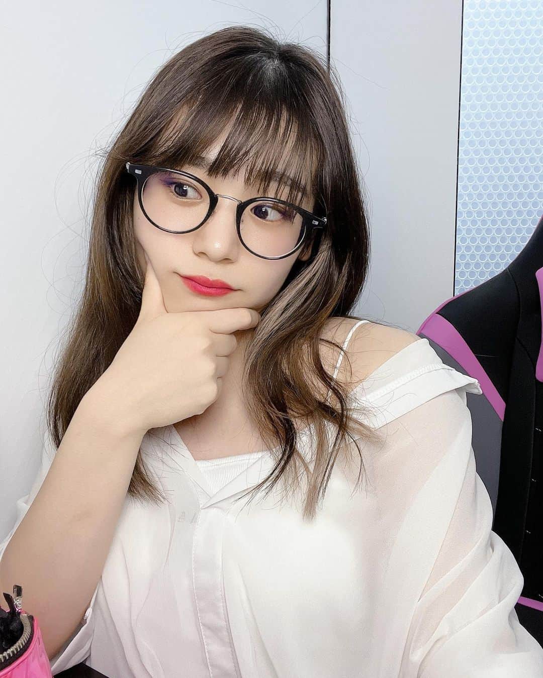 小山星流のインスタグラム：「めがね女子いかが？  #めがね女子 #メガネコーデ #メガネ女子 #fashion #ootd #glasses #ギャル #fyp #fypシ」