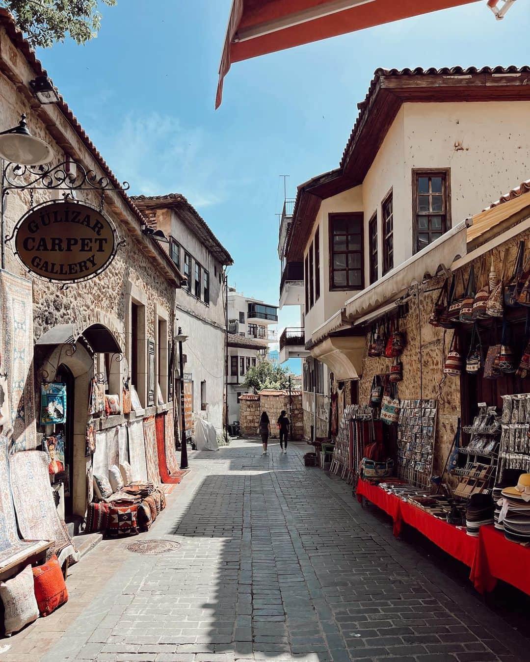 Aakriti Ranaさんのインスタグラム写真 - (Aakriti RanaInstagram)「From the gorgeous streets of the The Old Town in Antalya, Turkey! ❤️ So much history and such beautiful architecture with lots of interesting local shops.   📸 @iparichoudhary   #aakritirana #antalya #turkey #travel #oldtown #indiantravelblogger #travelphotography #wanderlust #travelblogger #history」6月13日 21時17分 - aakritiranaofficial