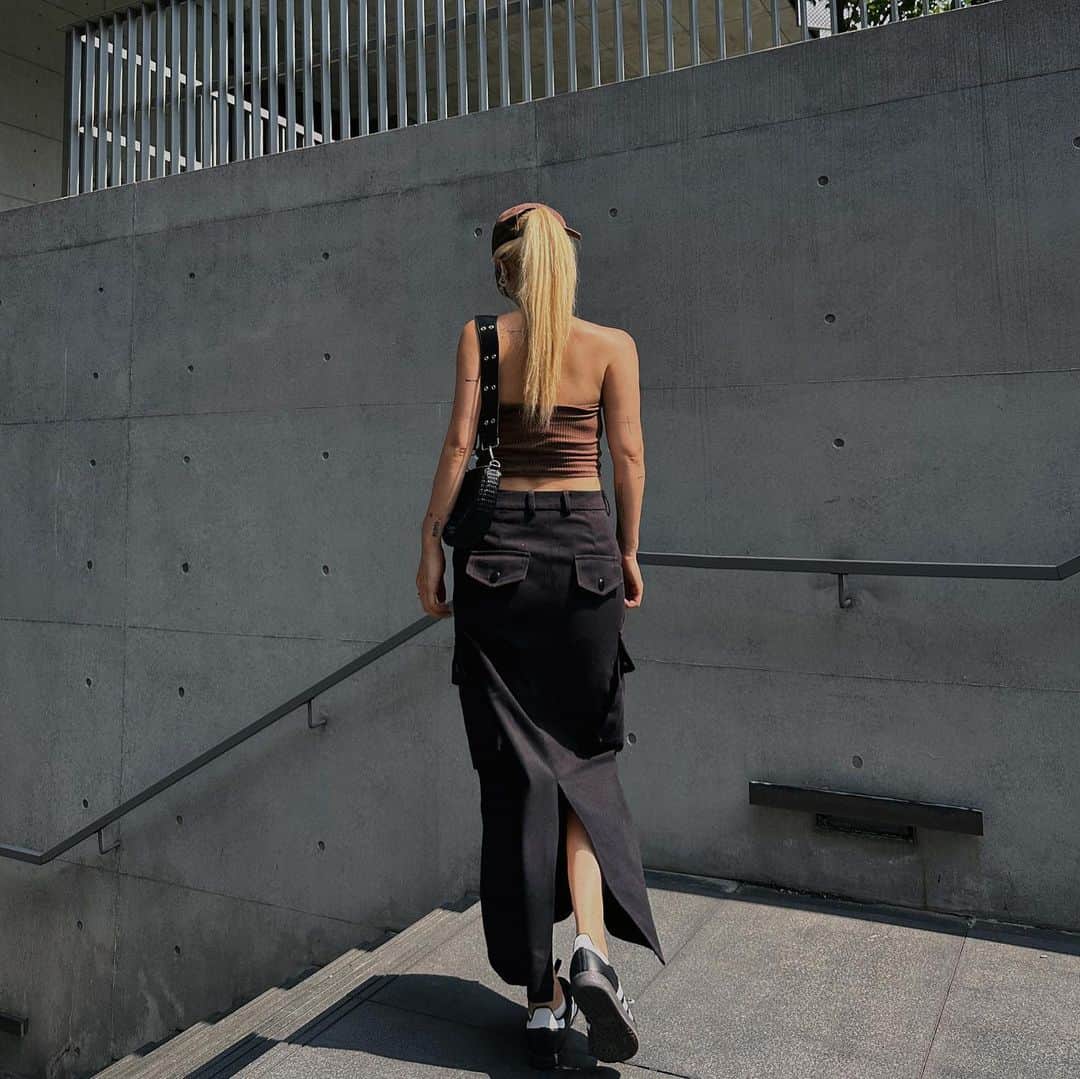 林咖安（Lyla）のインスタグラム：「#summervibes   最近怎麼大家都在感冒？  覺得大兒子傳染感冒給嬰兒 然後再傳染給我，再來應該就是爸爸了😂❤️‍🩹  就算兒童痊癒後 去學校一週一定又中標😅 無限循環真的好恐怖🫠⚡️  （ 決定發發明天得新衣服壓壓驚 ）  #ootd #lifeofadventure」
