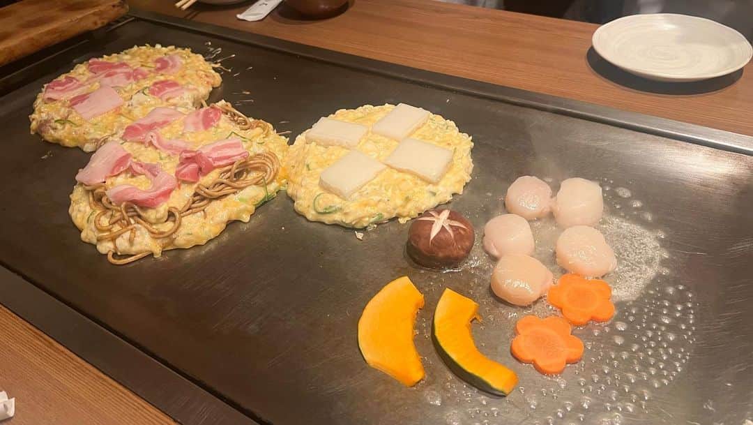 中村優さんのインスタグラム写真 - (中村優Instagram)「奈良に帰ったら毎回食べたい『おかる』のお好み焼き🤤✨💞明石焼きも必須🐙とろぷるでまじウマ🤤🤤🤤🌈」6月13日 21時26分 - nkmr_yu