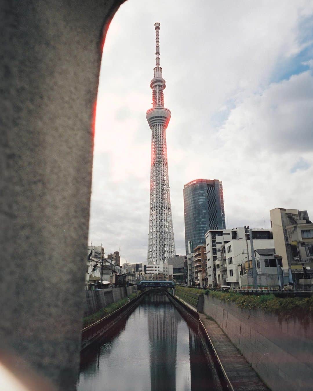 岳のインスタグラム：「recent daze🕯️💫」