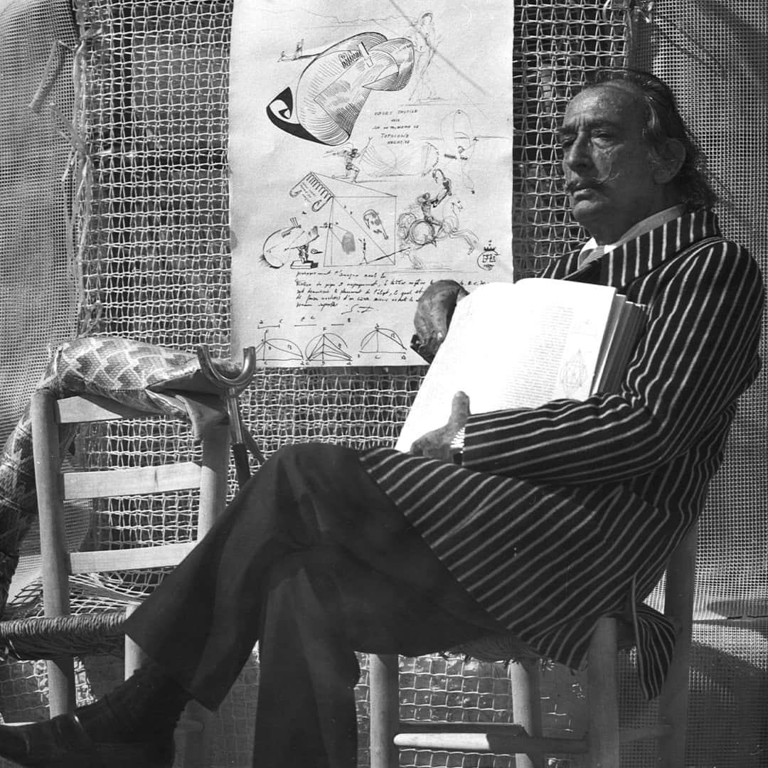 アレッシィのインスタグラム：「While at first sight Dalí’s “Obget Inutile” for Alessi might have looked like a joke, as President Alberto Alessi has highlighted, “it is a clear interpretation of our practice of engaging with an artistic mediator. Dalí has, in fact, anticipated the future of Alessi. And interestingly enough, every project we do, we start with that sheet of metal.” ⁣#Alessi #ObgetInutile   Available on alessi.com from June 15th」