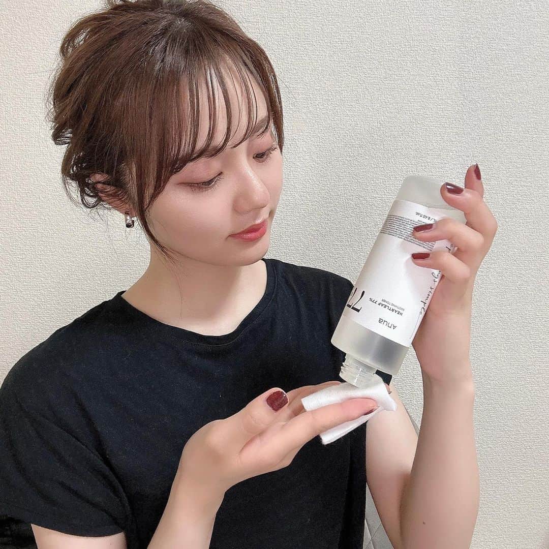 tomoのインスタグラム：「めっちゃ低刺激でがちここ何回かリピートして愛用してるドクダミ77%の化粧水！！  ニキビもできにくいらしいよ！！  #PR #アヌア #anua #スキンケア #韓国スキンケア #ドクダミ化粧水」