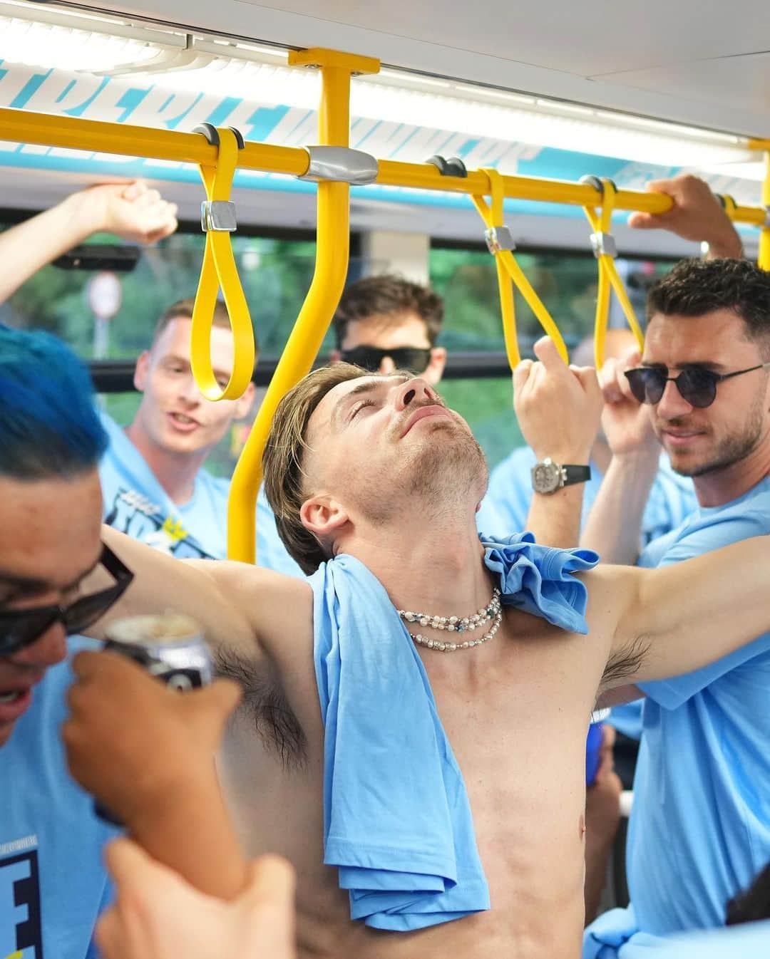 マンチェスター・シティFCさんのインスタグラム写真 - (マンチェスター・シティFCInstagram)「MANCHESTER IS BLUE 🏆🏆🏆」6月13日 22時09分 - mancity