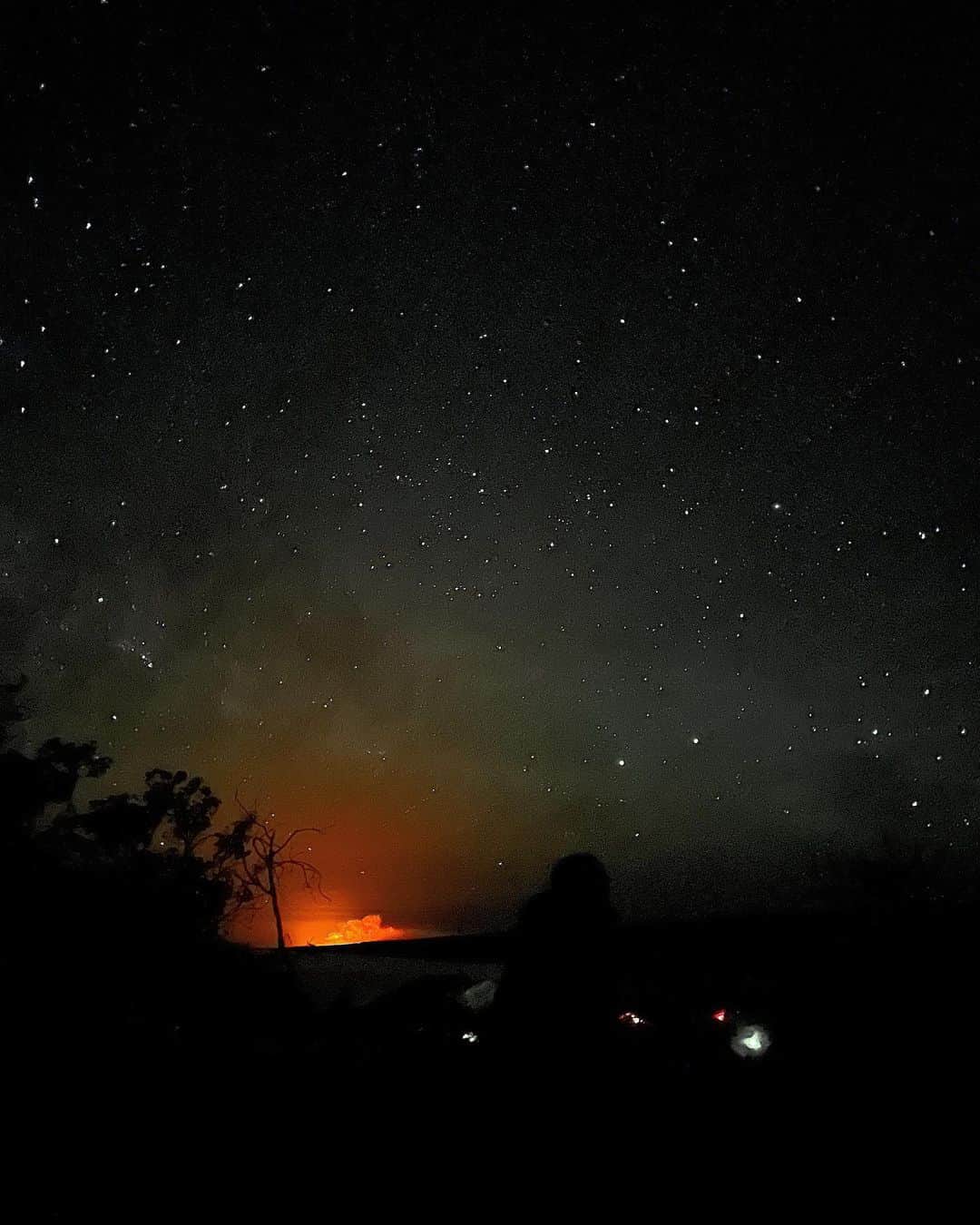 REONAさんのインスタグラム写真 - (REONAInstagram)「初めていったハワイ島🏝️の大自然でパワーチャーできたの☺️  マウナケア山頂に登ってみた星空は一生の思い出🌌🥲  やっぱり自然が好きだ〜🥹💕」6月13日 22時16分 - reona.0504