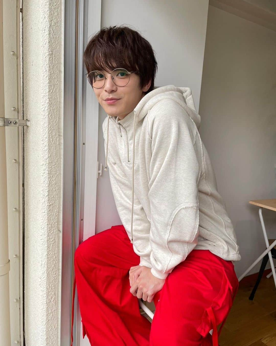 金子隼也さんのインスタグラム写真 - (金子隼也Instagram)「. お気に入りの私服！  どう？似合ってる？？  私服を載せる時のハッシュタグ考えてるんだけど。 これ！っていう案があれば是非、コメントしてね！」6月13日 22時17分 - shunya_kaneko