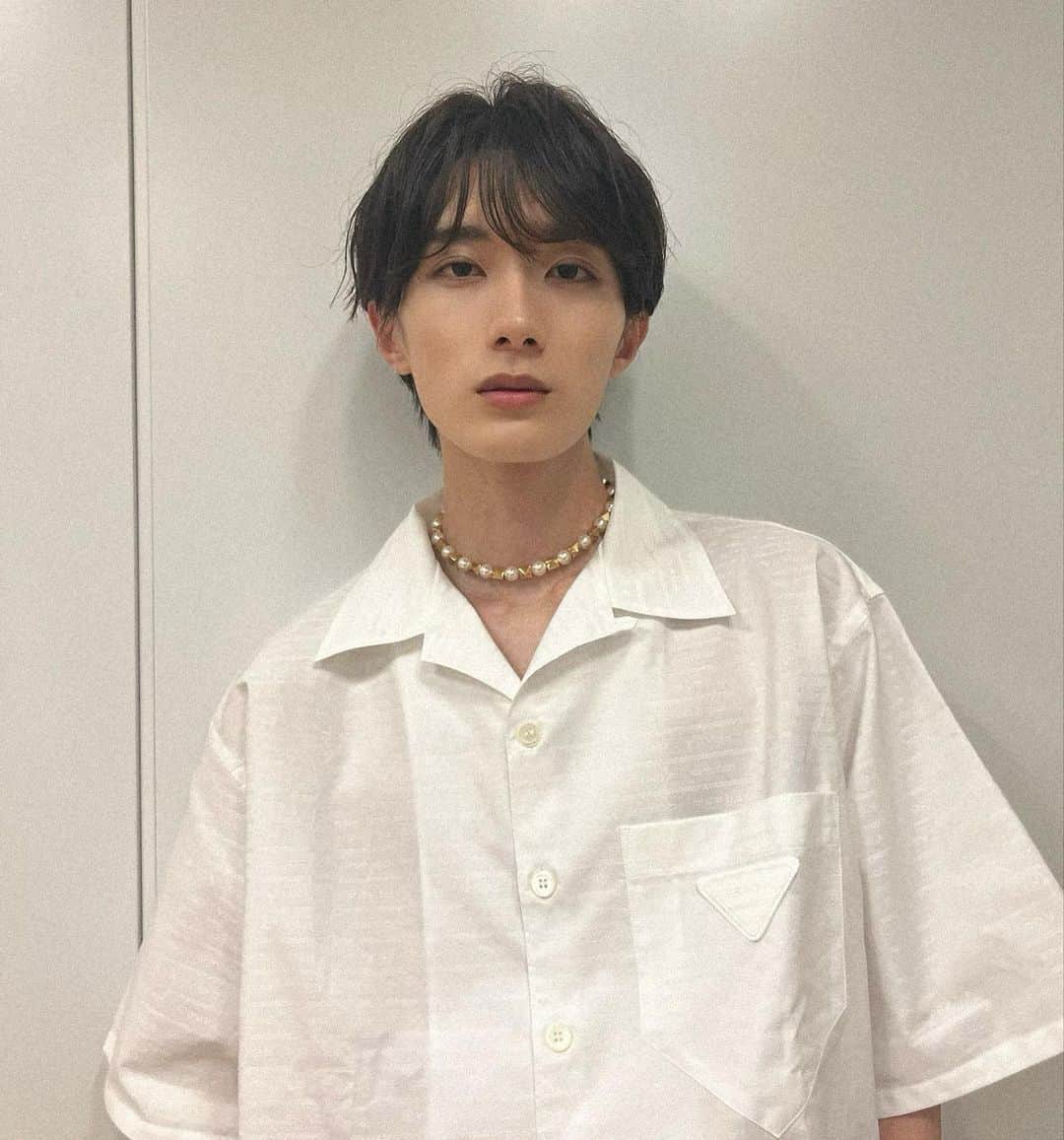 のインスタグラム：「「topaz」MV公開!みてねー  最近服モチベ！」