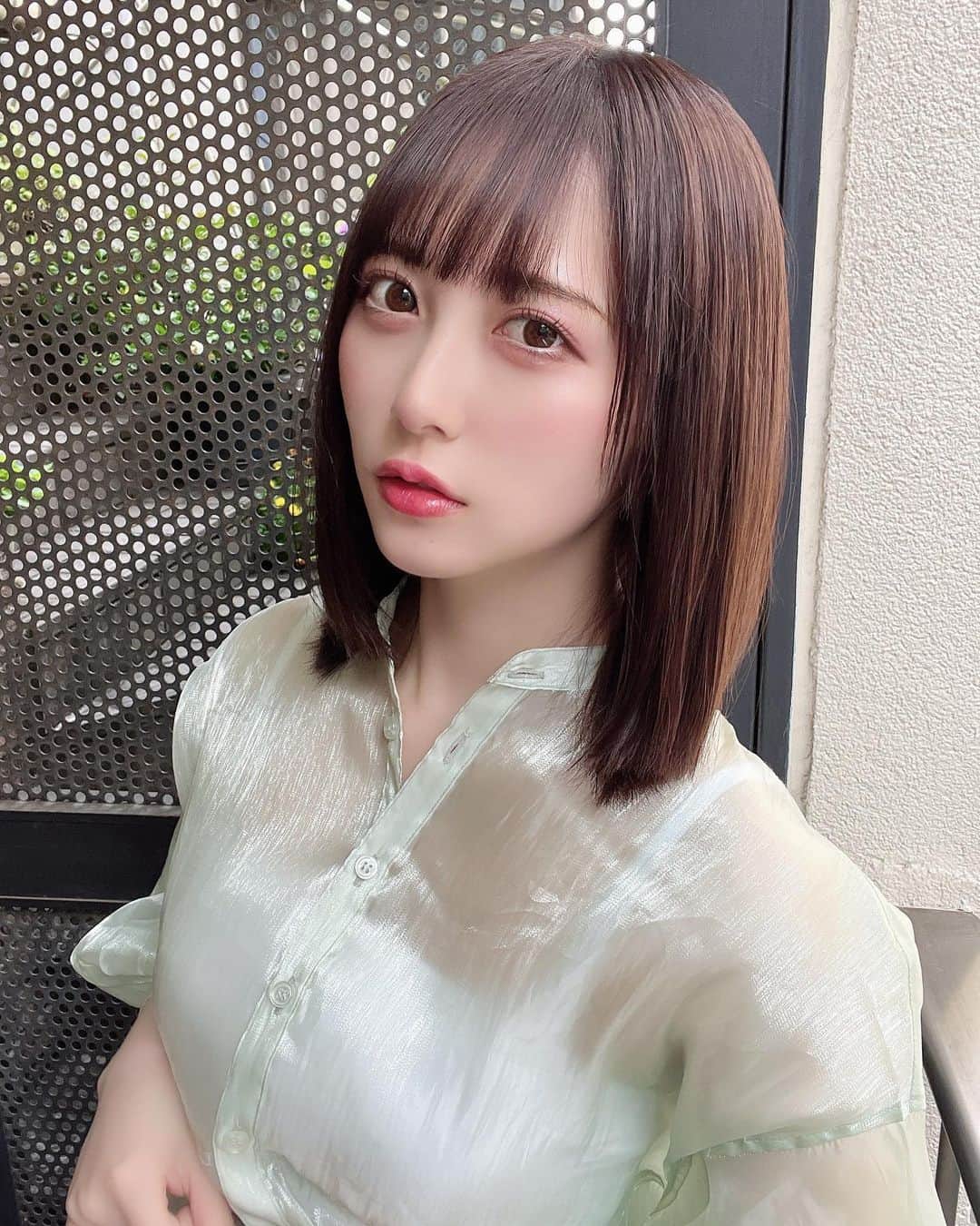 保科凜のインスタグラム：「この前髪を切ったり染めたりしました(*^^*)  髪はたまに切るほうがよく伸びるらしい！(らしい)  @ymtworks ありがとうございました！  ・ ・   #idol  #jamscollection  #selfie  #like  #followme #hair  #haircut  #beauty  #instagram  #jd  #ootd   #アイドル #ジャムズ #保科凜 #ロブヘア  #サロンドミルク  #ヘアカット #ヘアカラー」