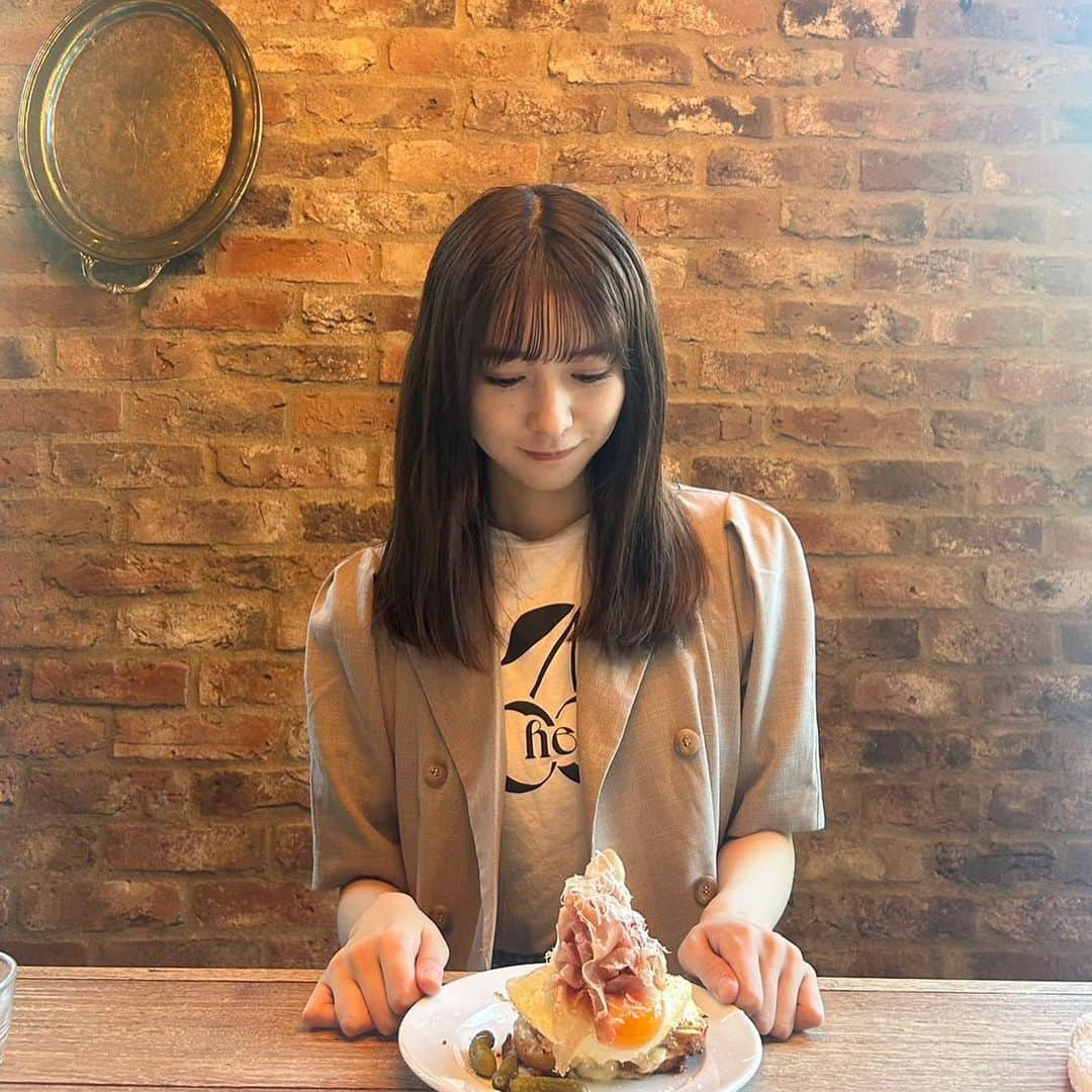 小泉遥香さんのインスタグラム写真 - (小泉遥香Instagram)「￤𝓬𝓪𝓯𝓮...☕️  オシャレなインスタグラマーになりたい。  #cafe #buvette  #カフェデート #デート #都内カフェ #カフェ #カフェ巡り #カフェランチ」6月13日 22時30分 - haruka_koizumi_official