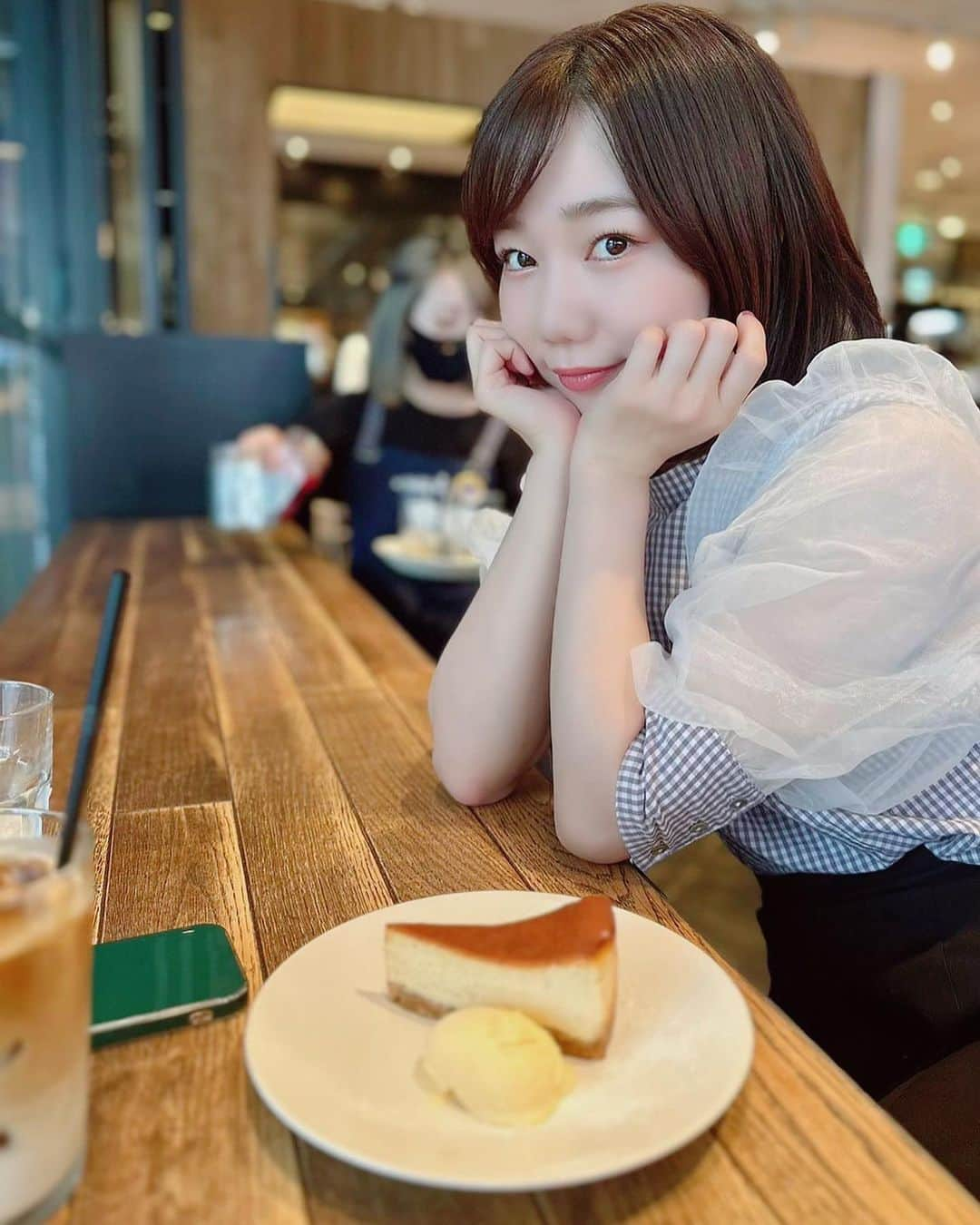 樋口みどりこさんのインスタグラム写真 - (樋口みどりこInstagram)「🧀🧀🧀  チーズケーキが食べたくなるときあるよねぇ☺️  🐹🧀  .  .  .  #時差投稿 #時差スタグラム #チーズケーキ #チーズケーキ部 #カフェ #cafe #東京カフェ#東京カフェ巡り #東京カフェ部 #つぼみ大革命 #ショートヘア #ボブ #ショートカット #ショートボブ #shorthair #bob」6月13日 23時11分 - higuchimidoriko