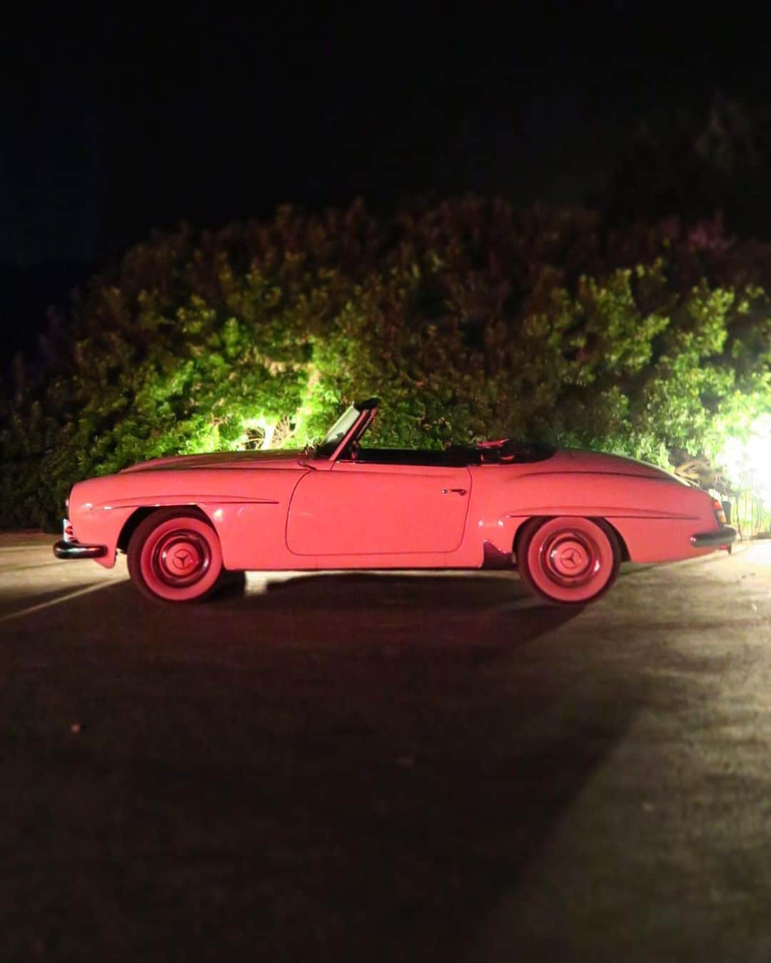 ミッシェルジョナスのインスタグラム：「#summernights ❤️」