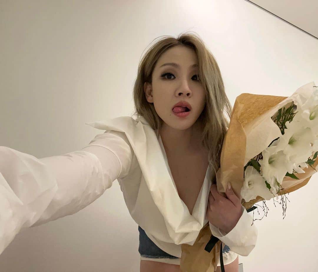 CL さんのインスタグラム写真 - (CL Instagram)「Risk it all」6月13日 23時33分 - chaelincl