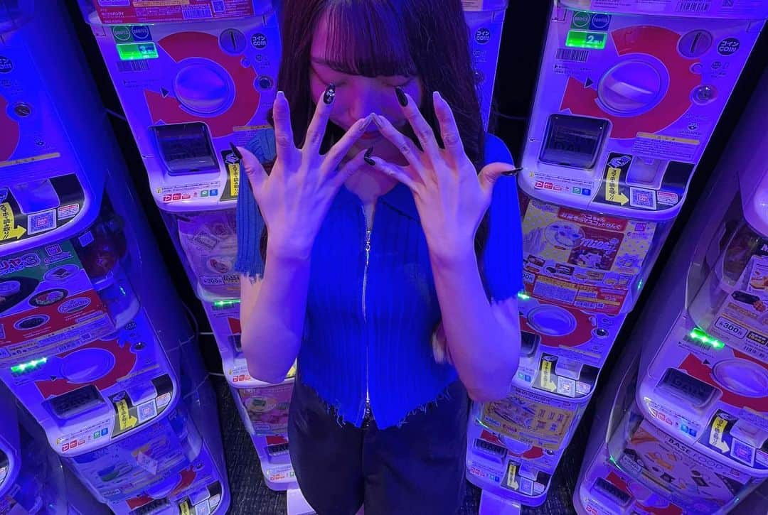 airinkoさんのインスタグラム写真 - (airinkoInstagram)「🩵〜𓂋⟢˖⊹ ࣪  新しくできた歌舞伎町タワーで撮影してきた📷💭 ̖́-  #歌舞伎町 #新宿 #東急歌舞伎町タワー #撮影 #モデル  #ファッション #ファッションモデル #ファッションコーデ #韓国コーデ #ギャルコーデ #撮影データ #撮影依頼受付中 #ポートレート撮影 #ootd #いいね返し̈ #いいね大歓迎  #모델 #촬영 #오오티디 #패션 #좋아요 #좋아요반사 #셀카」6月13日 23時26分 - airinko8932