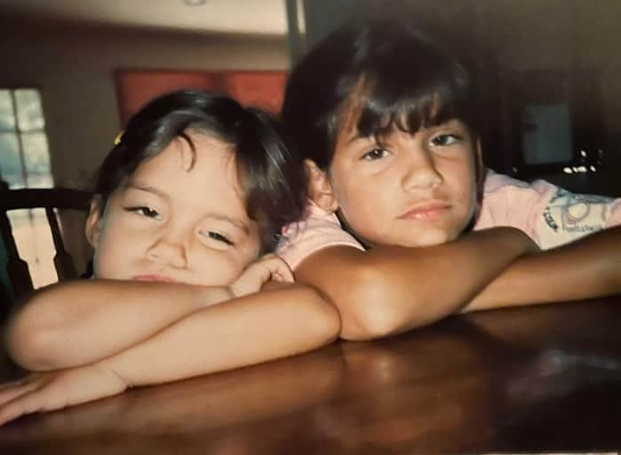 トーレイ・デヴィートのインスタグラム：「Happy birthday to my big sister, my protector, the one I have always looked up to. ❤️ Celebrating you all day! I love you so much!」