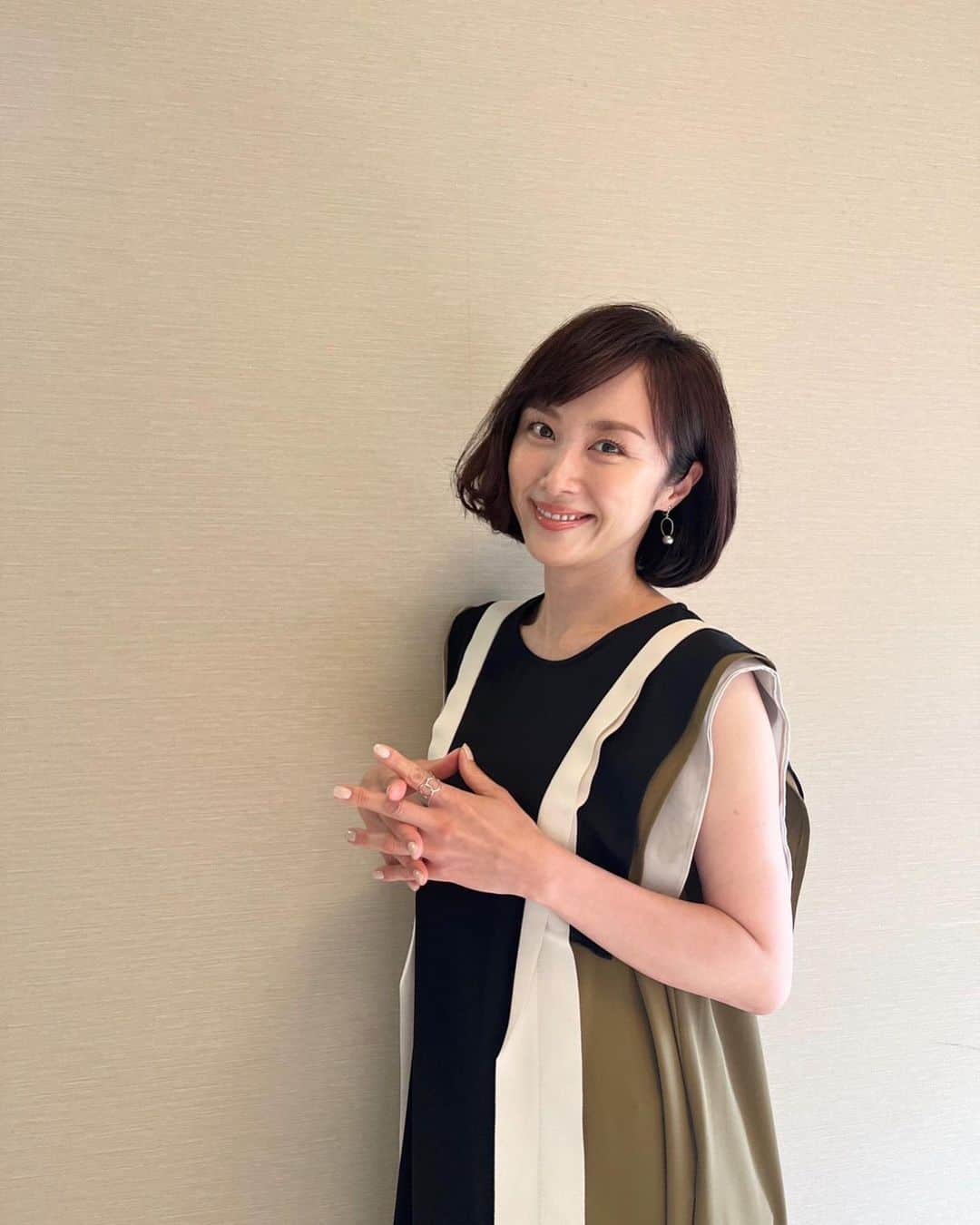 山口もえのインスタグラム：「・  中間テストも終わって通常モード 週末こどもと遊び倒したので まだ週の真ん中なのに 私はグロッキーモード。笑 あと半分頑張りやす💦  TV放送が色々続きます📺 お楽しみに♡  6/15(木)11:55～13:55 NTV「ヒルナンデス！」 ・生放送のスタジオに伺います♪  6/15(木)19:00～20:00 MBS「プレバト！！」 ・俳句とストーンアートに挑戦しました🪨  6/16(金)8:00～9:55 TBS「ラヴィット！」 ・ギャル曽根ちゃんとEXITさんとロケに行きました  6/18(日)8:00～8:24 NHK-E「趣味の園芸 やさいの時間」アンコール放送  6/19(月)11:05～11:29 NHK「趣味の園芸 やさいの時間」アンコール放送  6/20(火)13:05～13:29 NHK-E「趣味の園芸 やさいの時間」アンコール放送 ・オカワカメを育てます🌱✨  #tv #仕事 #子育て  #楽しい時間 は #あっという間  #はやく週末になりますように #目覚ましなしで起きる朝が恋しい #❤️」