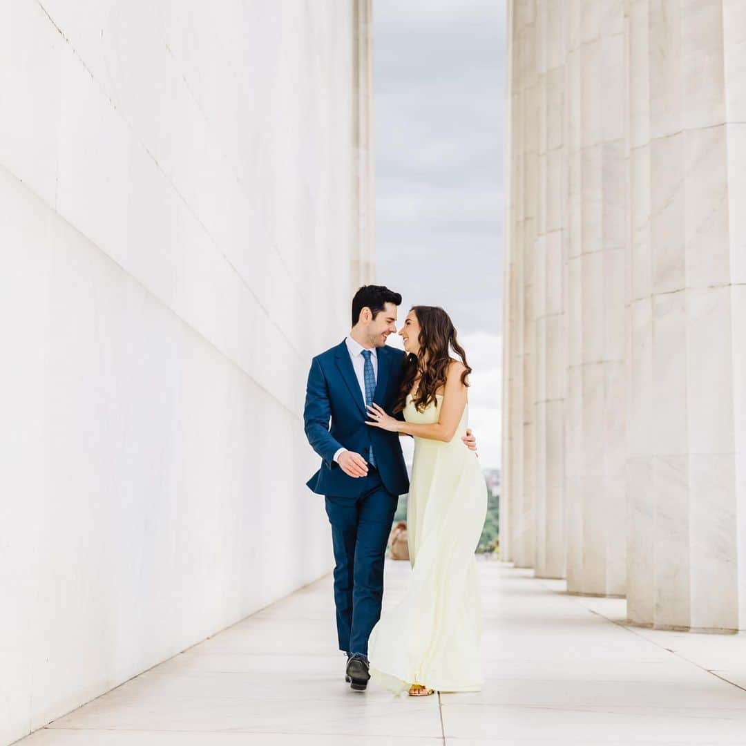 ブレンダン・ロビンソンさんのインスタグラム写真 - (ブレンダン・ロビンソンInstagram)「I can’t wait to marry you @hpugz!  Check out our official engagement photos at the #LincolnMemorial.  👗 by @dessygroup  🤵🏻‍♂️ by @paulsmithdesign  💇🏻‍♀️ & 💄 by @hairandmakeupbyclaudine  📸 by @carlelixirstudio   #EngagementPhotos #dessybridesmaids #dessygroup #notjustabridesmaid #wedding #dc」6月14日 3時30分 - brendanrobinson