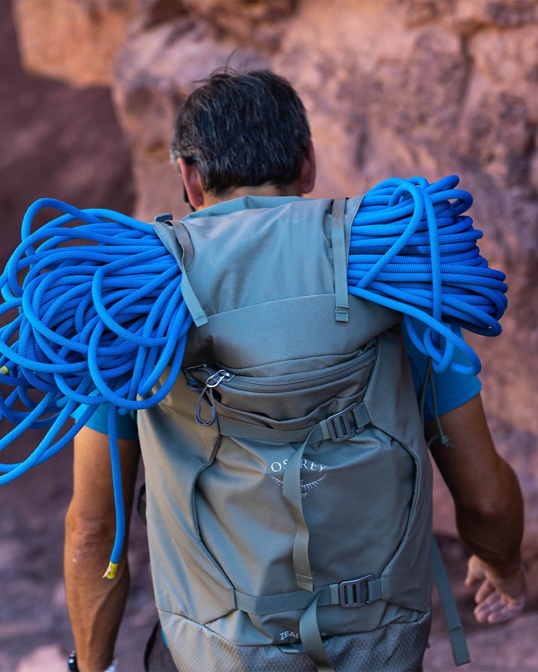 オスプレーさんのインスタグラム写真 - (オスプレーInstagram)「From the gym to the crag, grab hold of the Zealot to enhance your experience on the wall and take your gear carry to new heights.   #OspreyPacks」6月14日 4時00分 - ospreypacks