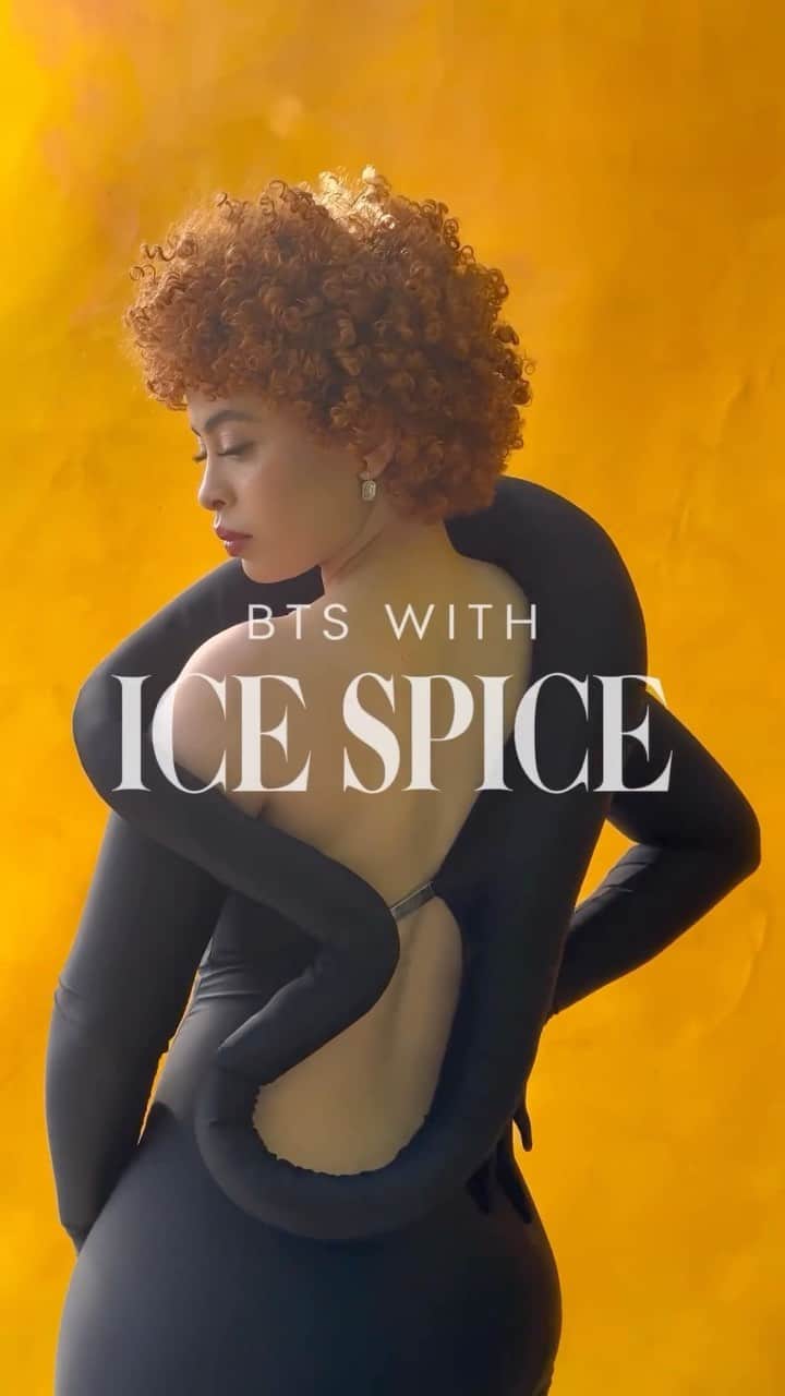 Teen Vogueのインスタグラム：「A behind-the-scenes look at our June cover shoot with #IceSpice 🧊🌶 Read our interview with the rapper at the link in bio 🔥  (📹: @fatangryblackgirl)」
