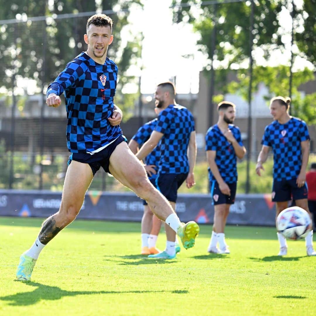 イヴァン・ペリシッチのインスタグラム：「Let’s go 💪🏼 🇭🇷 ..」