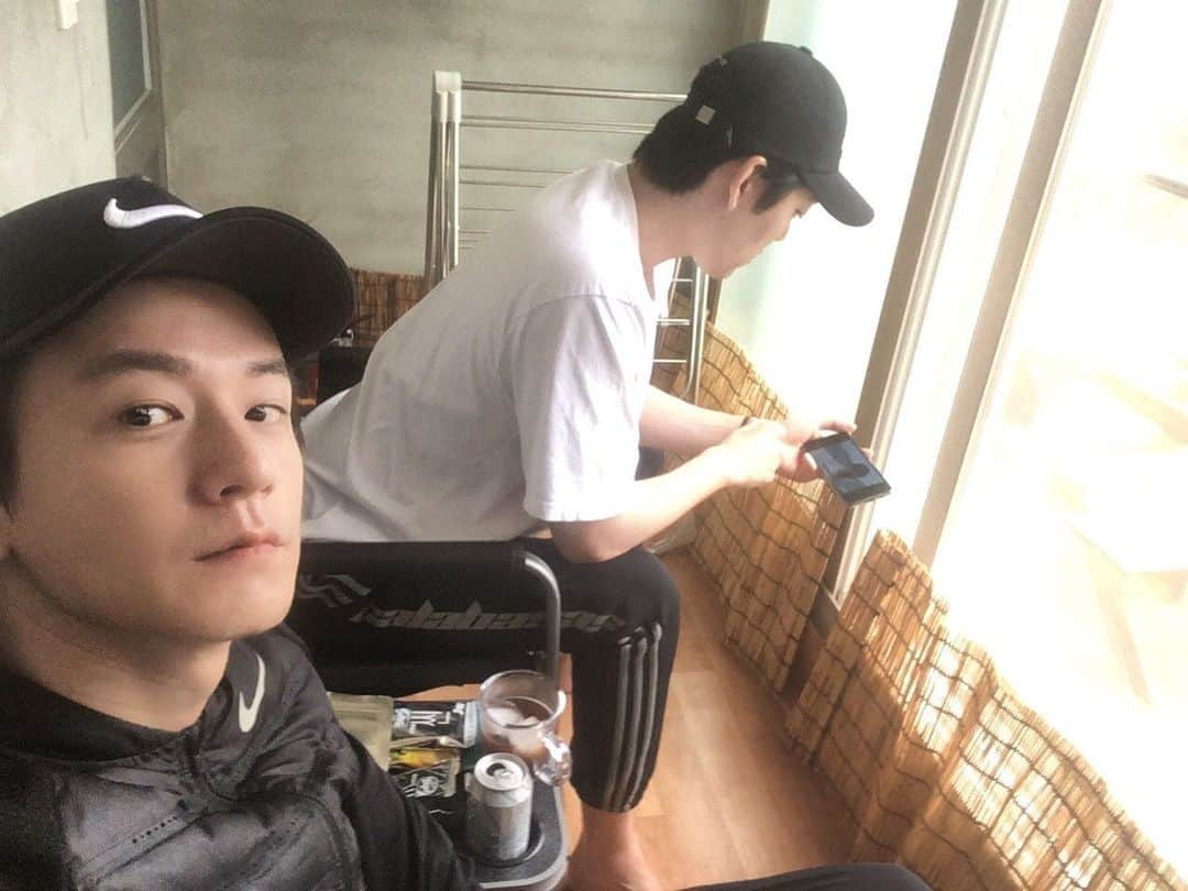 イム・ジュファンさんのインスタグラム写真 - (イム・ジュファンInstagram)「꼭 같이 작품하자」6月14日 5時45分 - juhwan__lim