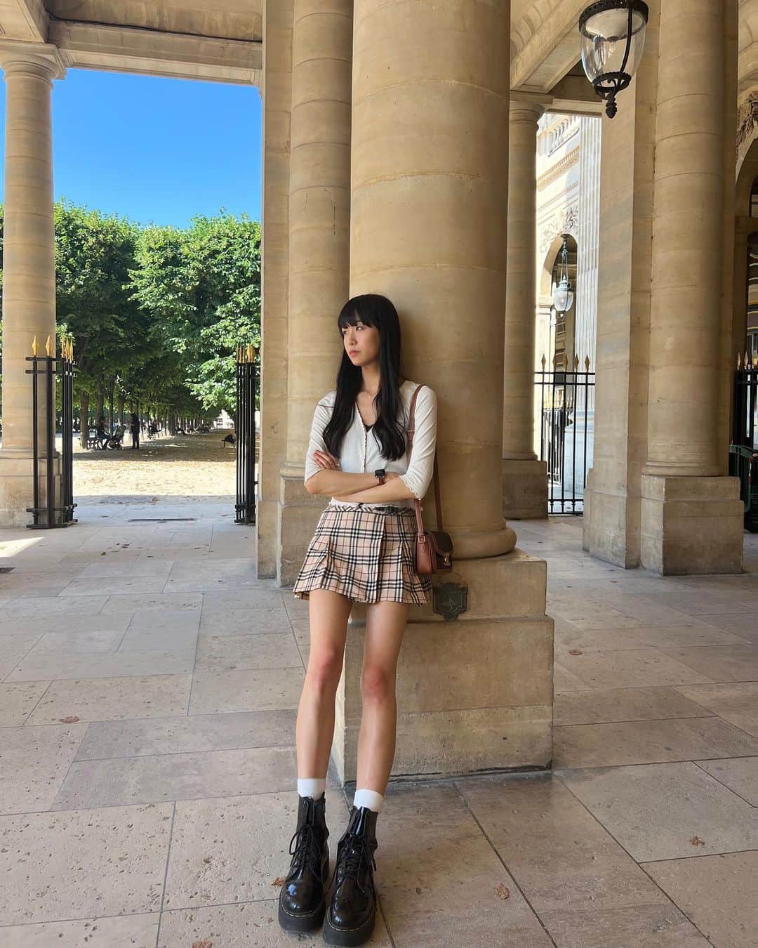 小田鈴音のインスタグラム：「. 🥵😭 Hate you…summer….」