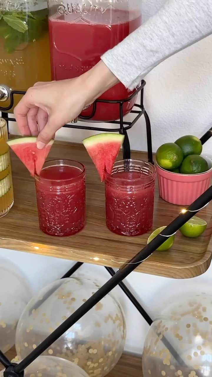 Wal-Mart Stores, Incのインスタグラム：「This summer’s about to be reeeeeeal refreshing! 😋 @moribyan #MocktailRecipe #MocktailMaking」