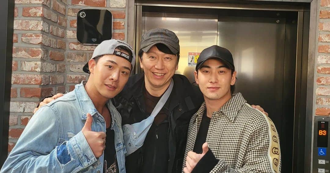 キム・スロのインスタグラム：「내 연극을  늘 찾아와주는 백호...그리고 현승이... #멋진동생들」