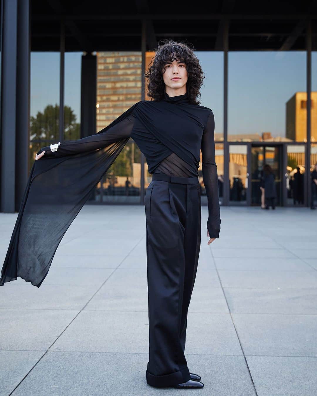 のインスタグラム：「Looks were served at the #SaintLaurent presentation and I am in AWE 🤩」