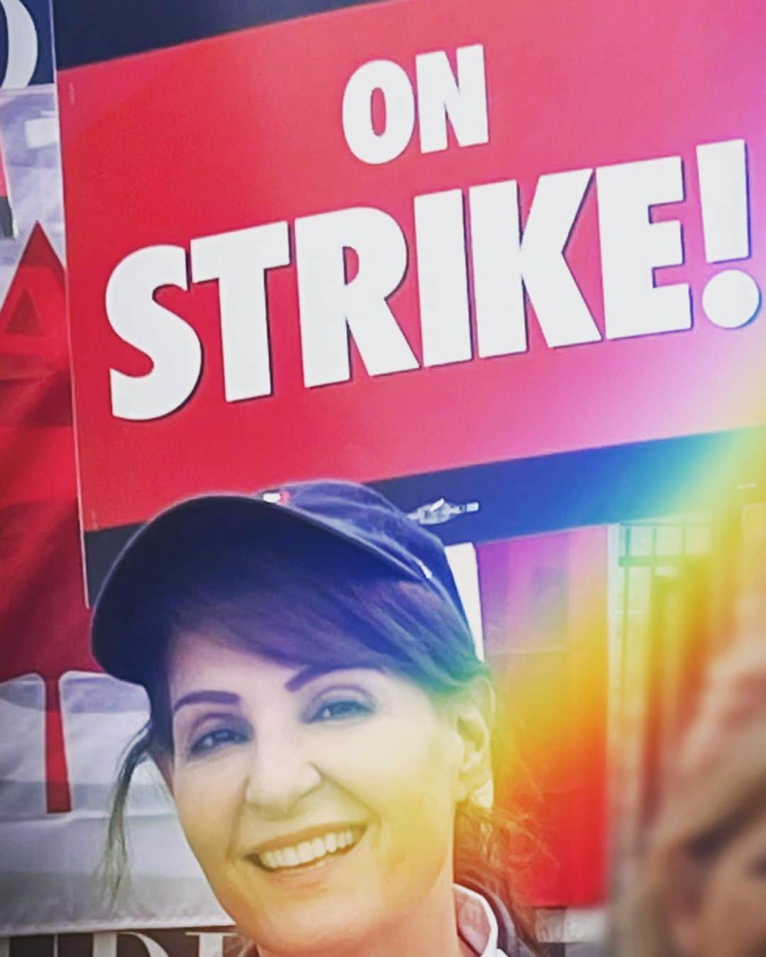 ニア・ヴァルダロスのインスタグラム：「Yep, still. #writersguildonstrike」