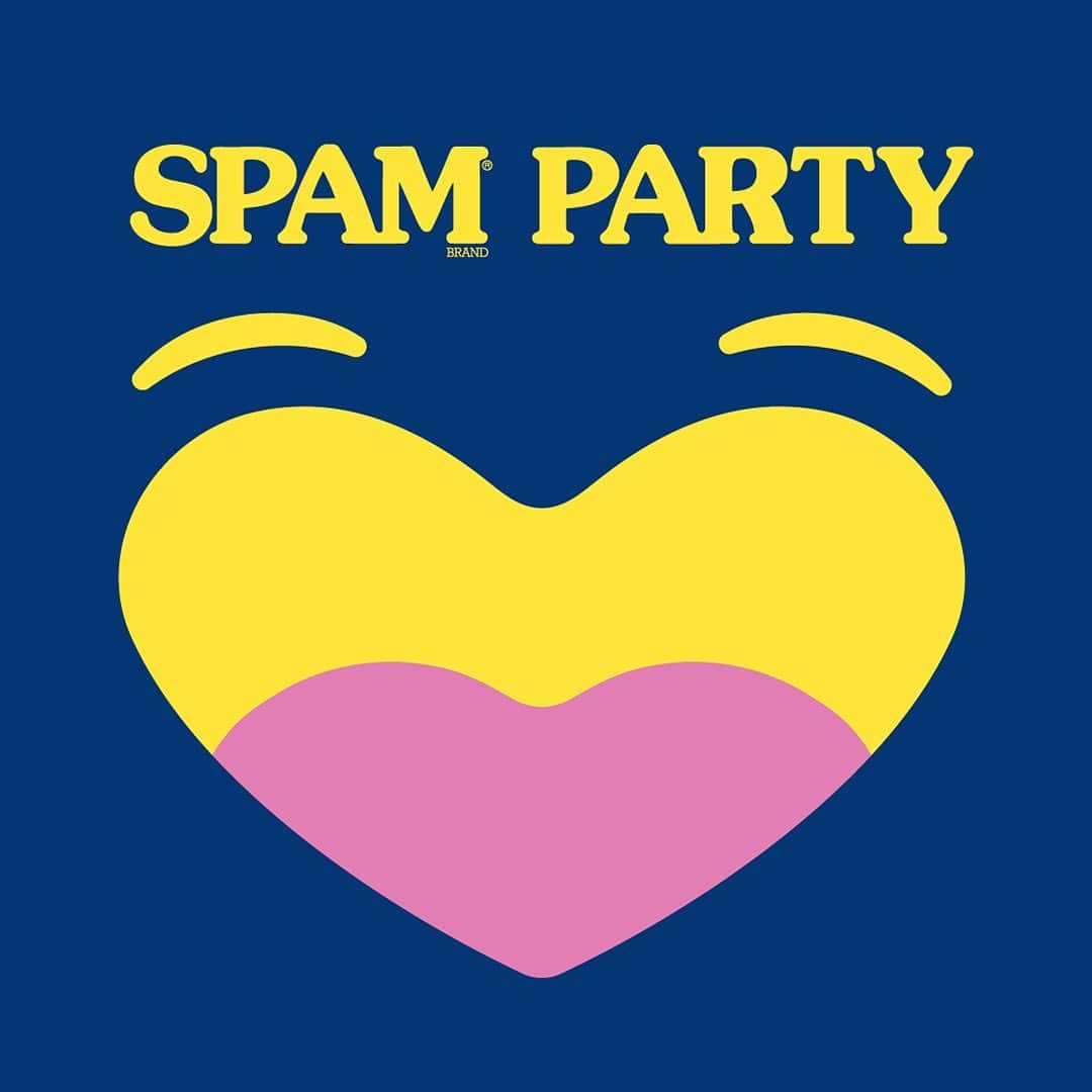 Spam Japanのインスタグラム：「【💛の秘密】​  いつもの食事にSPAM®︎ Brandがあると、 ​ちょっとだけテンションがあがる⤴︎ ⤴︎ ⤴︎​  キッチンから聞こえてくる調理音と、食欲をそそる香りに​思わずお腹が鳴ってしまう。​  そして、ようやく頬張る瞬間、こぼれる笑顔😋​  美味しいものって、それだけで心もお口もハッピーにしてくれますよね……💙👅💛​  #スパムがあればパーティーだ #スパムパーティー​ #スパム #スパム缶 #スパム好きな人と繋がりたい #スパム好き #スパムレシピ #スパムクッキング​」