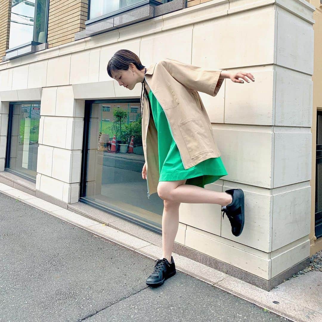 UCARY & THE VALENTINEさんのインスタグラム写真 - (UCARY & THE VALENTINEInstagram)「NOVESTA×PERVERZE GERMAN TRAINERのBlackを履いてます。かっこいい😉⭐︎⭐︎🆒」6月14日 18時30分 - ucary_valentine