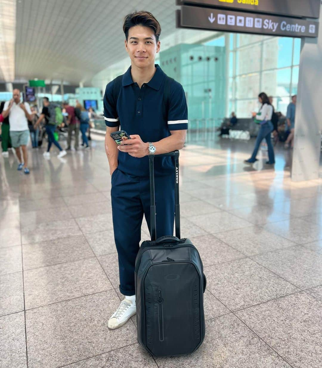 中上貴晶さんのインスタグラム写真 - (中上貴晶Instagram)「今週末はドイツGPです🛫🇩🇪  Airport again. It’s race week again 🥳 Let’s gooooo 🛫  #GermanGP #MotoGP」6月14日 18時42分 - takanakagami