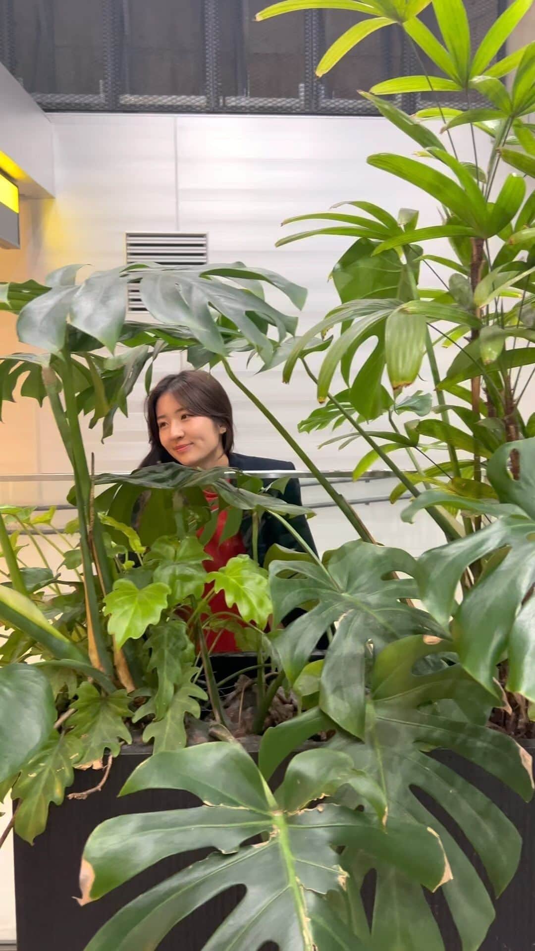 雨宮凜々子のインスタグラム：「大人っぽいんだかガキなんだか🫣😅  #彼女感 #リール #셀카」