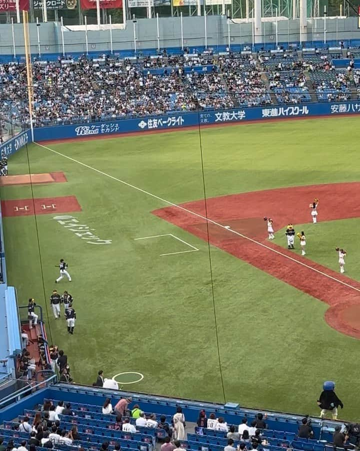 一場靖弘のインスタグラム：「#東京ヤクルトスワローズ #ソフトバンクホークス #プロ野球 #交流戦  神宮球場で初めての観戦🤣 会社の同僚といつもお世話になってる仕事の関係者の方と❗️」