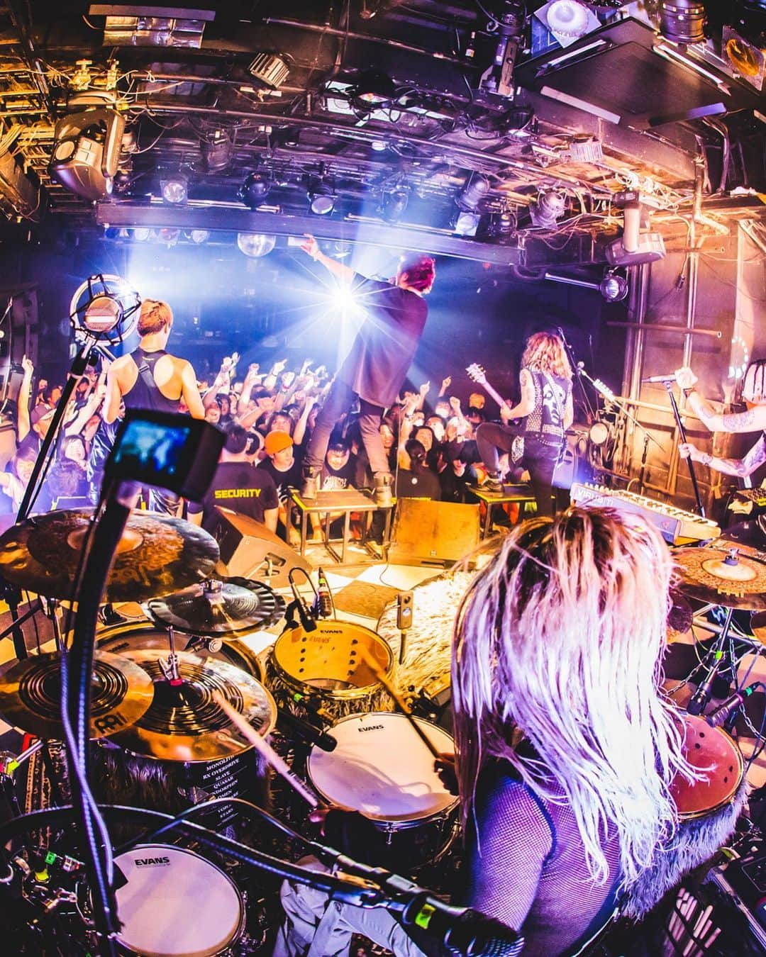 Crossfaithさんのインスタグラム写真 - (CrossfaithInstagram)「Crossfaith presents ‘GROUND ZERO’  06.13 - SHIBUYA CYCLONE  Reborn  Photo by @cazrowaoki」6月14日 18時59分 - crossfaithjapan