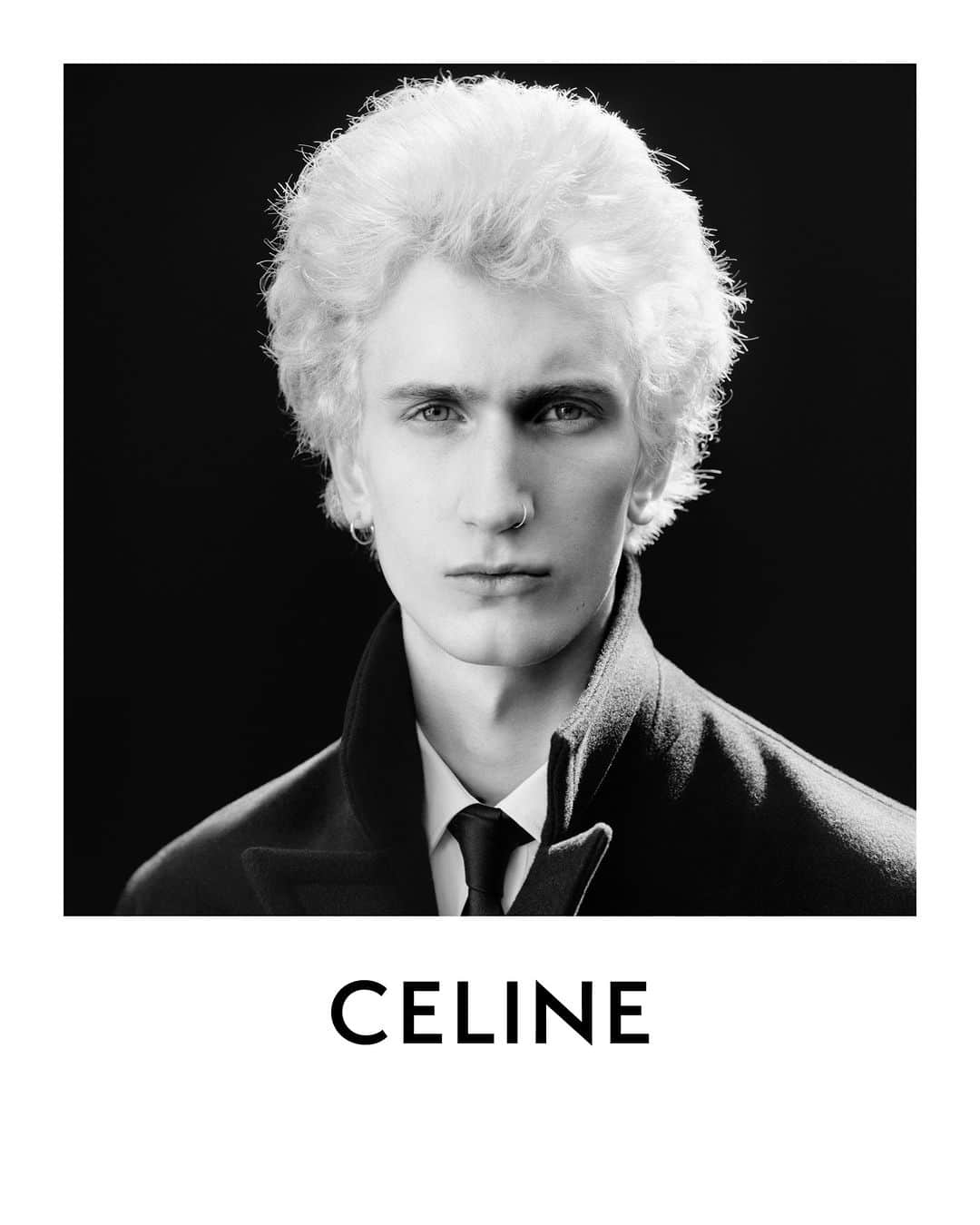 Celineさんのインスタグラム写真 - (CelineInstagram)「CELINE 18 LA COLLECTION DU PALACE PARIS SYNDROME  CELINE HOMME WINTER 23  CELINE TAILORING  CELINE CARNABY JACKET  COLLECTION AVAILABLE IN STORES AND ON CELINE.COM ON JULY 28TH​  STIG @HEDISLIMANE PHOTOGRAPHY  PARIS MARCH 2023  #LEPALACE #CELINEHOMME #CELINEBYHEDISLIMANE」6月14日 19時00分 - celine