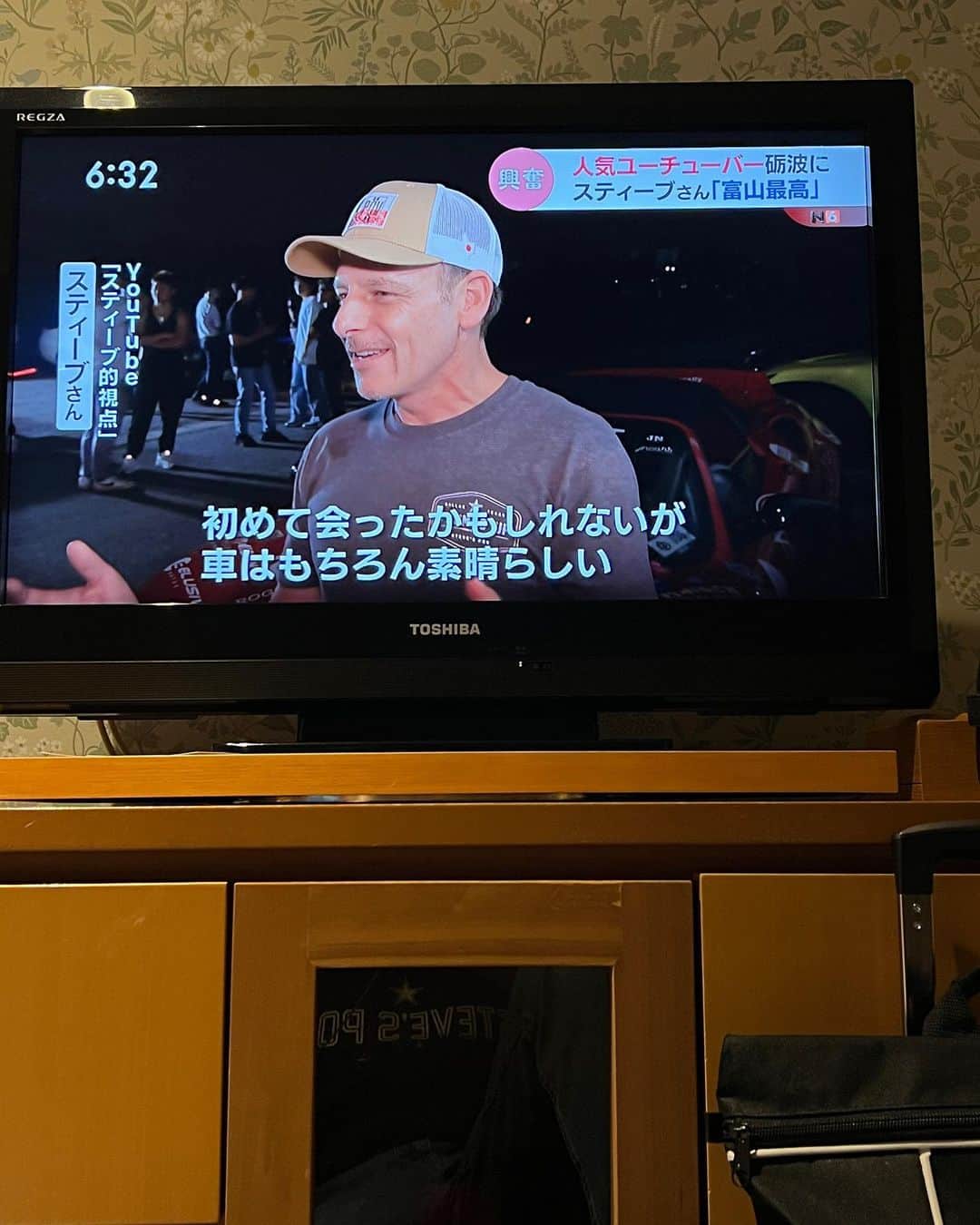 スティーブのインスタグラム：「富山チューリップテレビにスティーブ的視点❣️  Steve’s POV featured on TV in Toyama Japan @asu0711 @jncars.toyama @marifunamoto」
