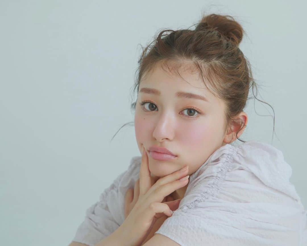 菊地泰久のインスタグラム：「@ai_yoshikawa_official  @sweet_editors  @rei_fukuoka  @akikokizu66  @yasuhisa_kikuchi   #吉川愛 #sweet #菊地泰久 #yasuhisakikuchi #beauty #makeup #fashion #portrait #jewelry #gravure #shooting #photography #photographer #model #studio」