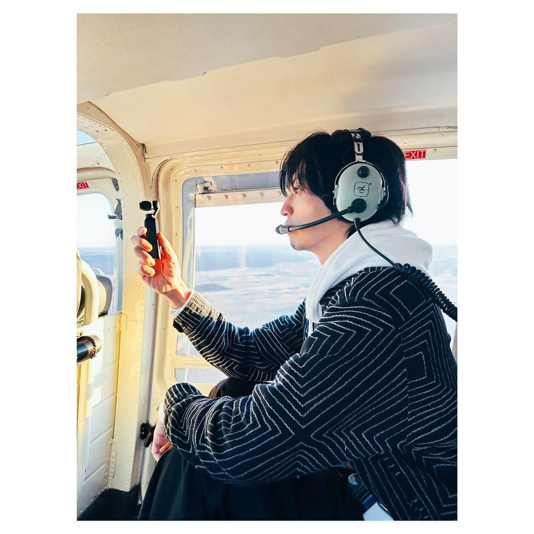 桐山漣のインスタグラム：「・ 🚁🚁🚁 #人生初ヘリ @calee_official  @vic_shoriii」