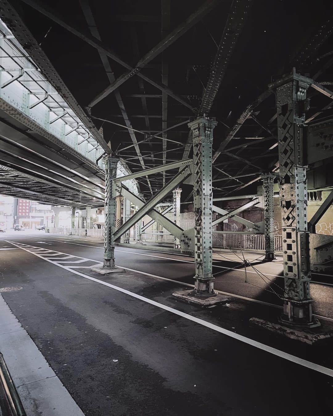 井上ヨシマサさんのインスタグラム写真 - (井上ヨシマサInstagram)「#city #高架下　#Underpass #hibiya  #photography」6月14日 19時57分 - yoshimasa444inoue